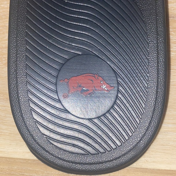 NWOT Arkansas Razorback Slides - Picture 3 of 4